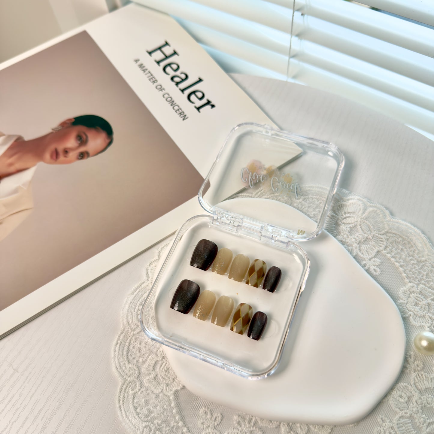 Maple Grid | Premium Press on Nails