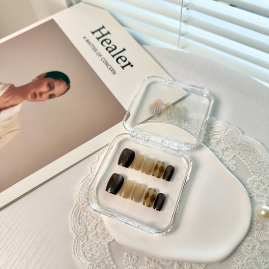 Maple Grid | Premium Press on Nails