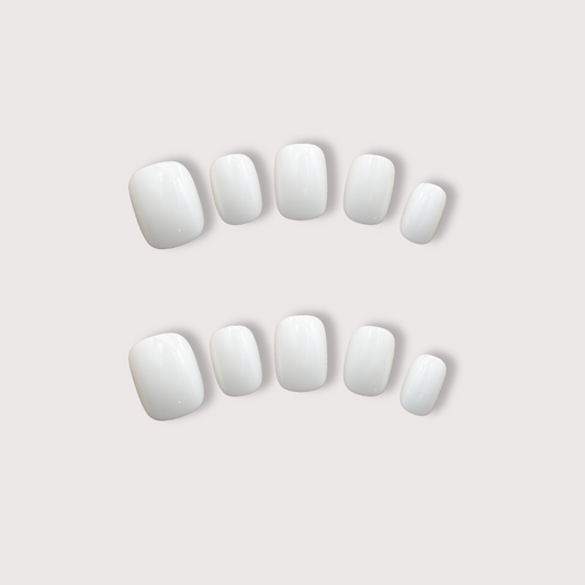 Milky White | Press on Nails