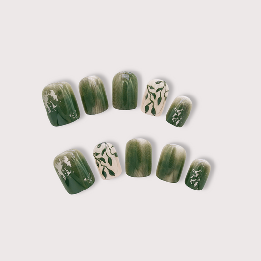 Vintage Green | Press on Nails